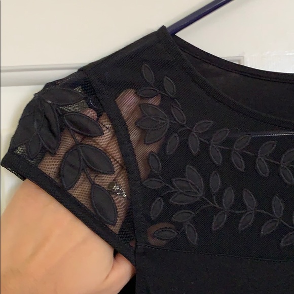 H&M Black T-Shirt Top XS Mesh Embroidery - Picture 11 of 12